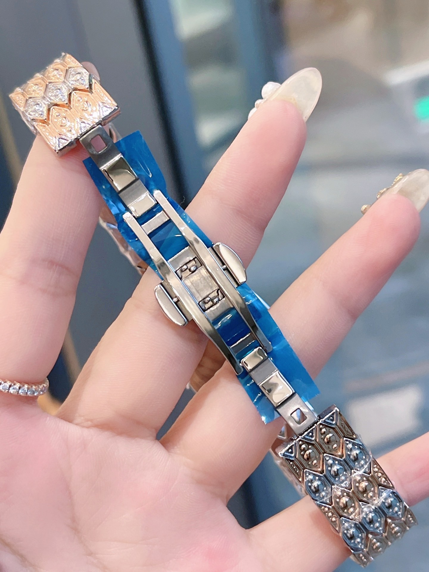 BULGARI - 26 - Image 25