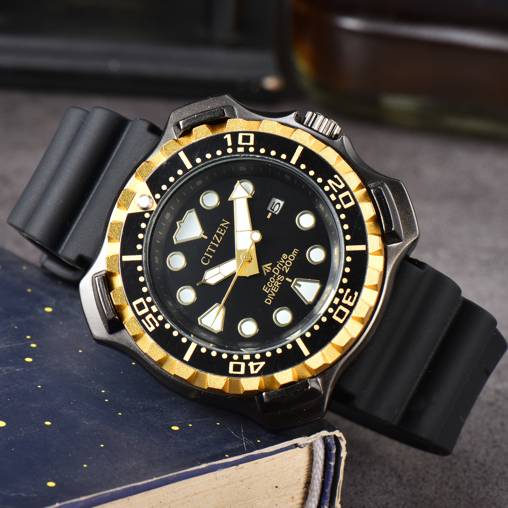 CITIZEN - 2 - Image 16