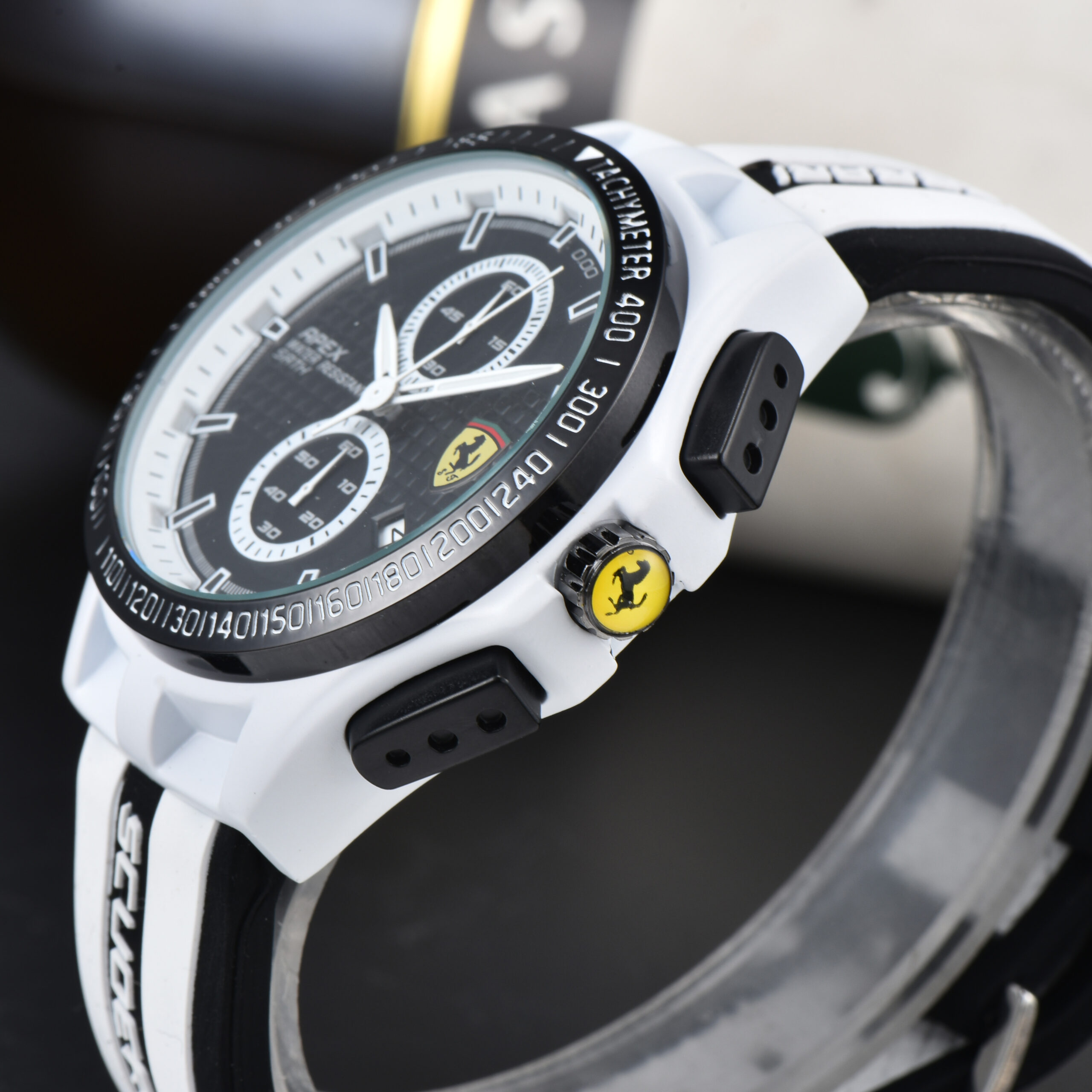 FERRARI - 12 - Image 2