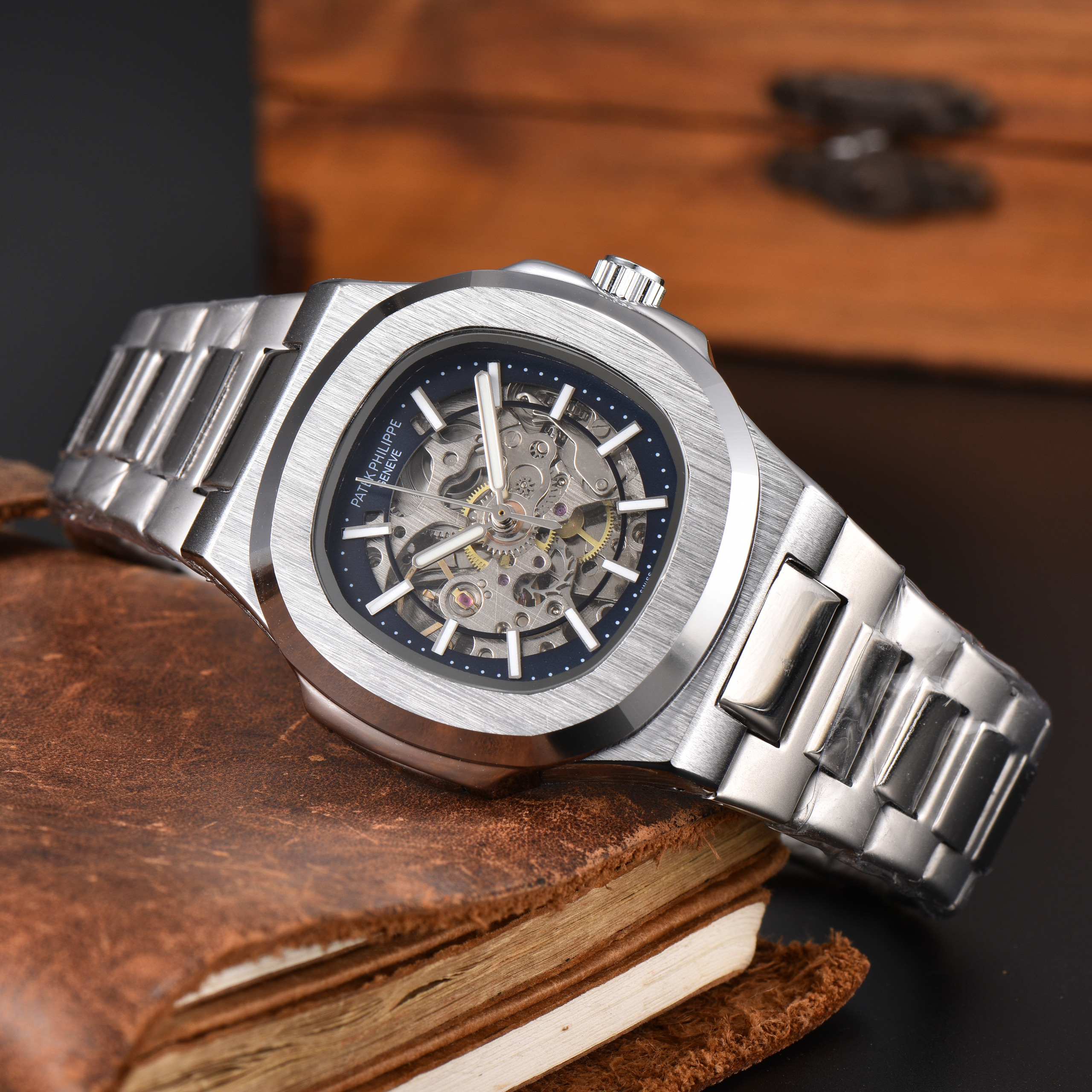 PATEK PHILIPPE - 33