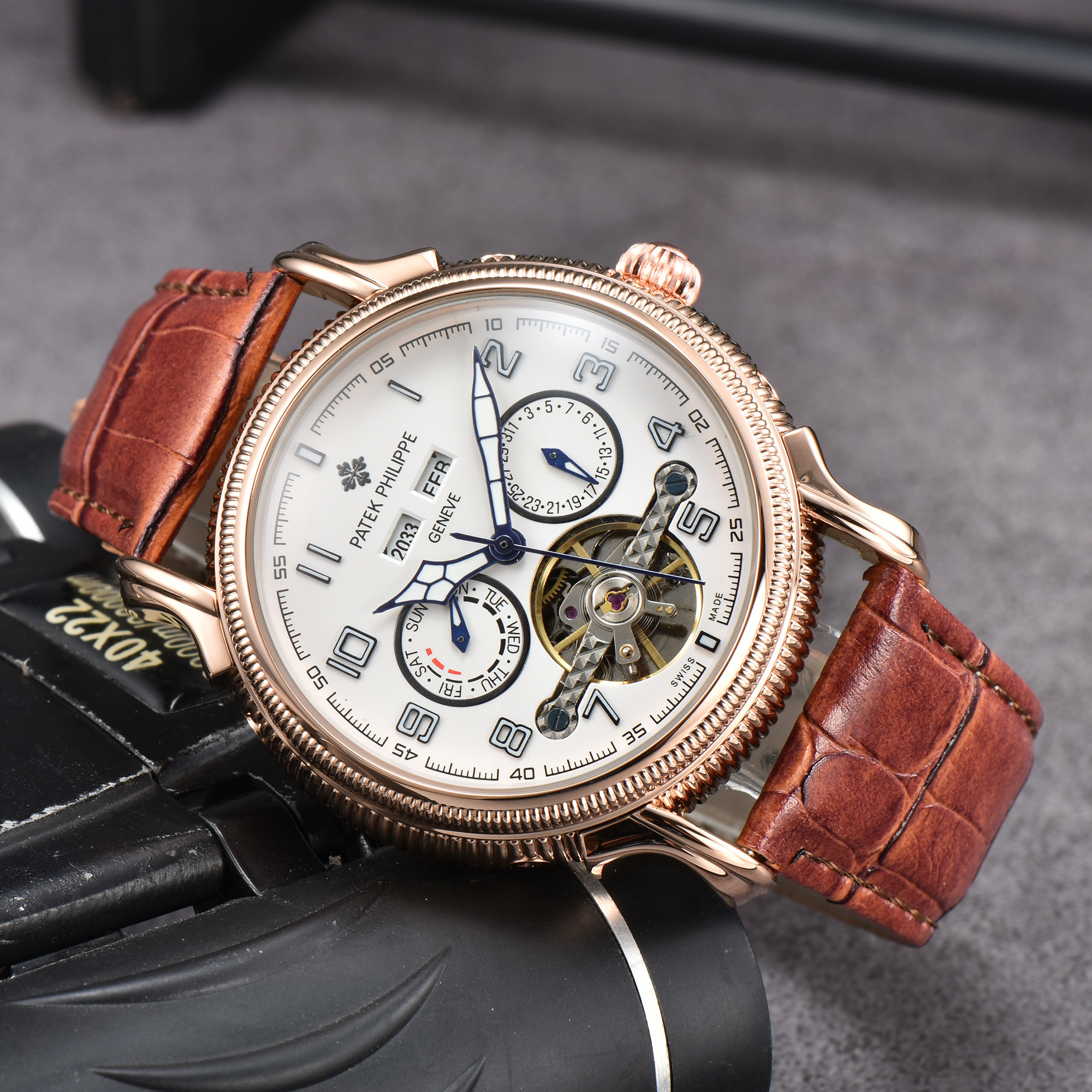PATEK PHILIPPE - 68 - Image 2
