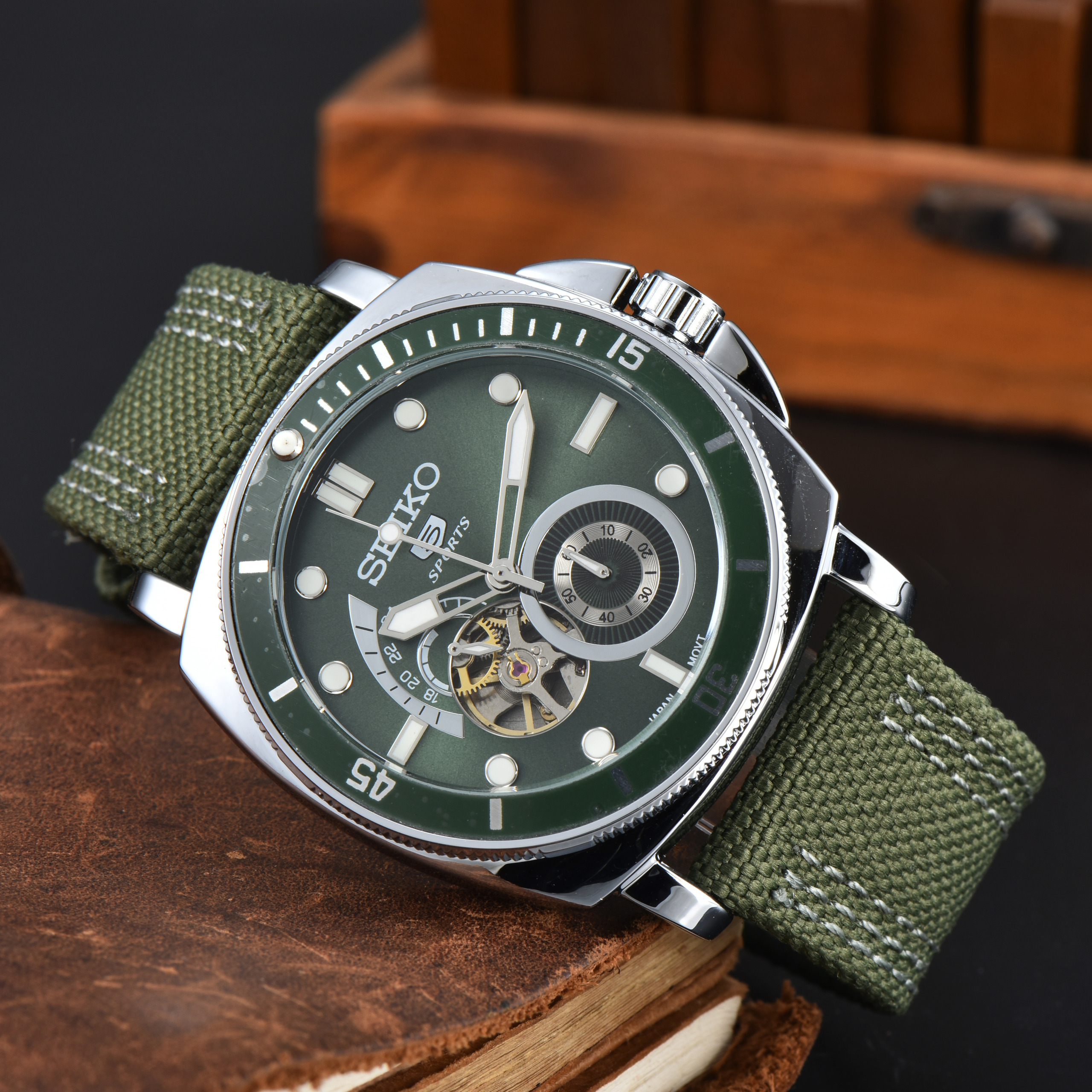 SEIKO - 72 - Image 3