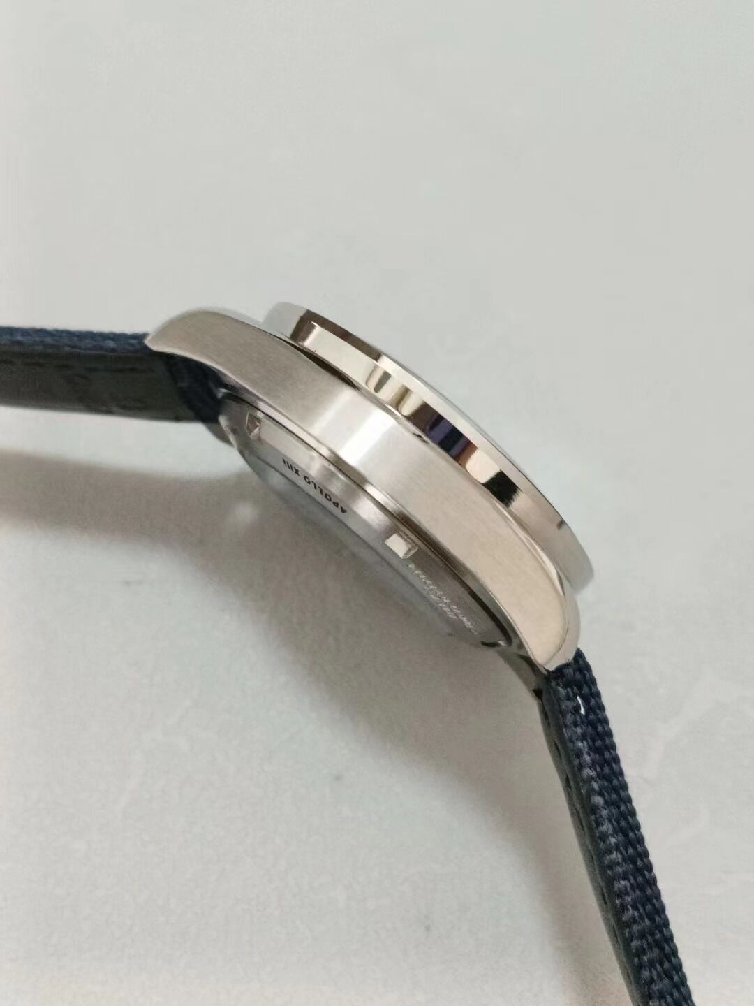 OMEGA - 122 - Image 8
