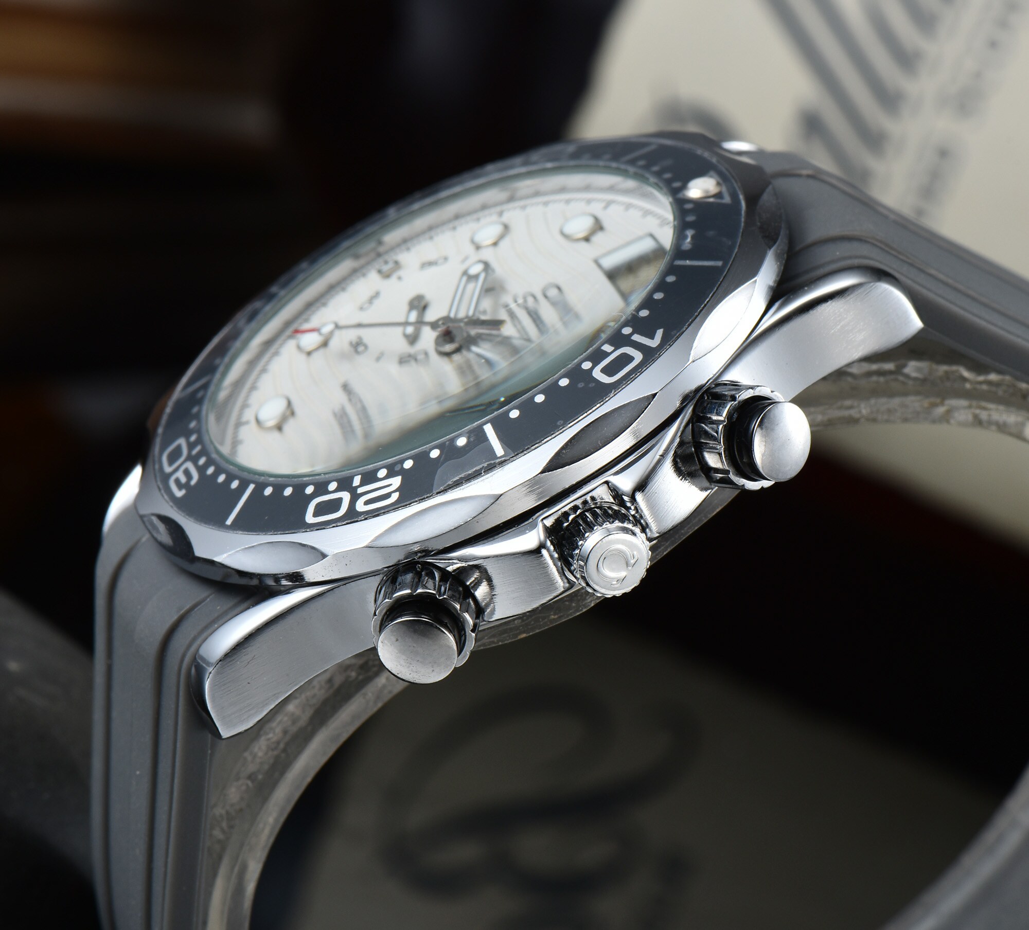 OMEGA - 185 - Image 4