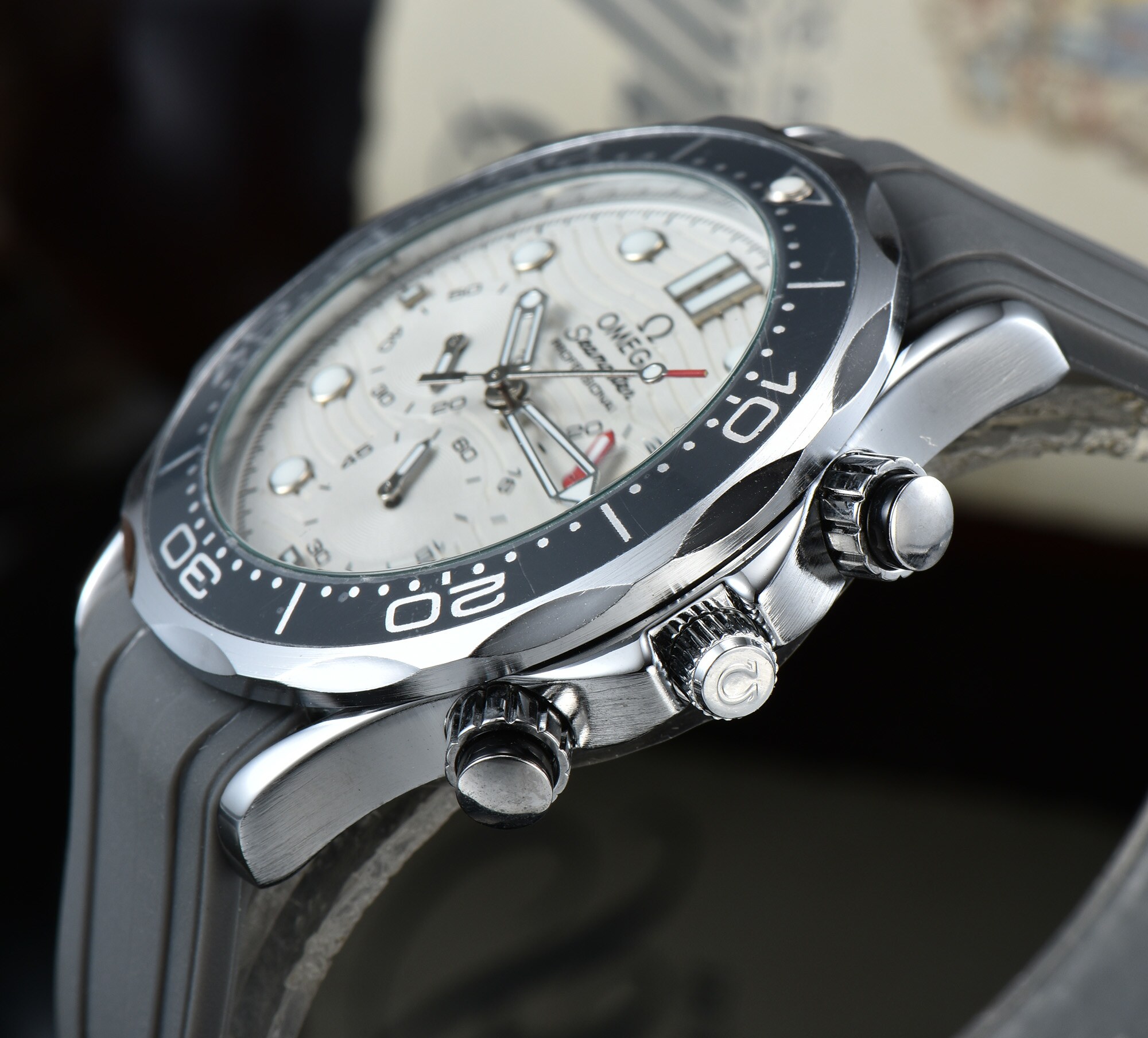 OMEGA - 187 - Image 4