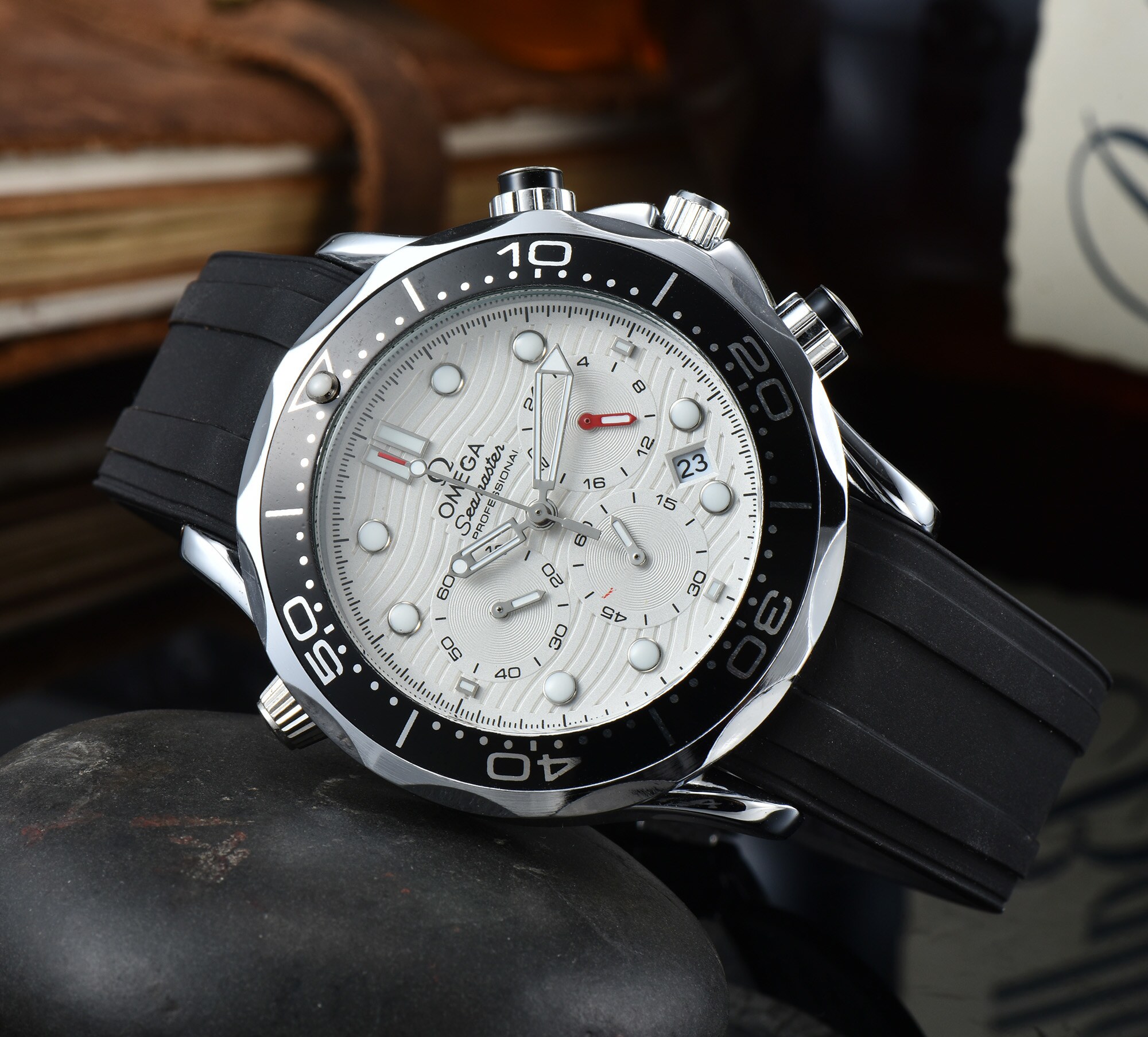 OMEGA - 187 - Image 18