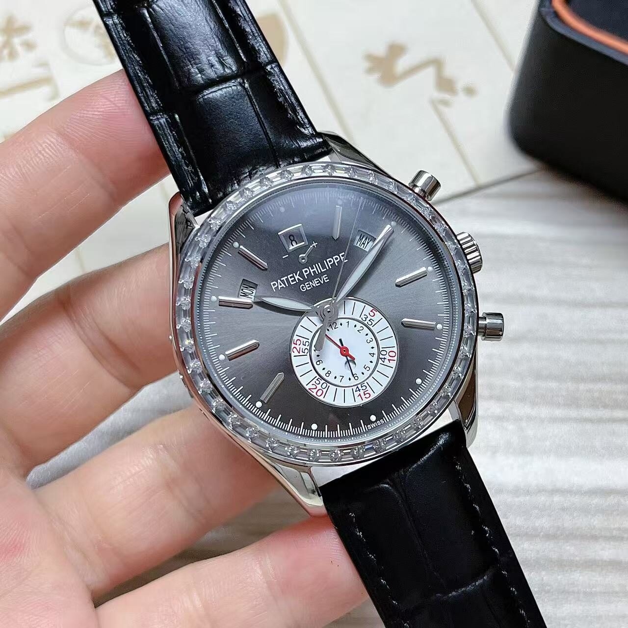 PATEK PHILIPPE - 124 - Image 2